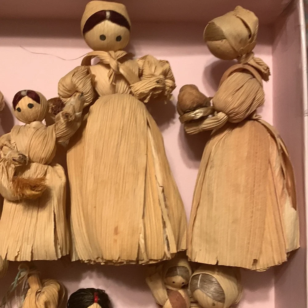 Handcrafted Corn Husk Dolls Set of 12 - Picture 2 of 5